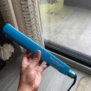 Babyliss PRO Nano Titanium Ionic Flat Iron